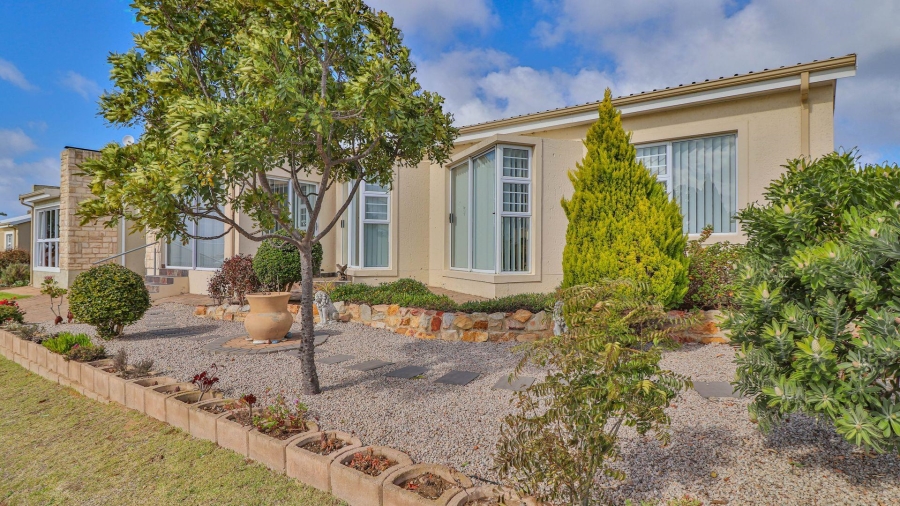 3 Bedroom Property for Sale in Heiderand Western Cape